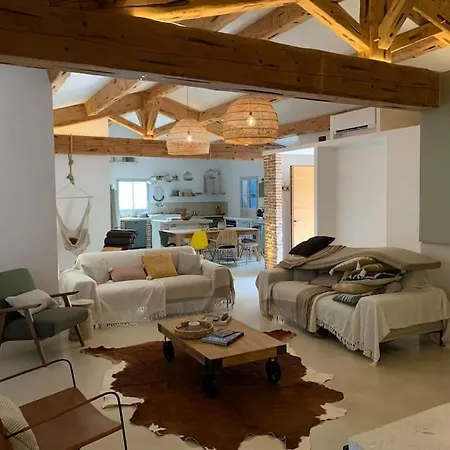 Falcone Marinu ***** * Kamiesch