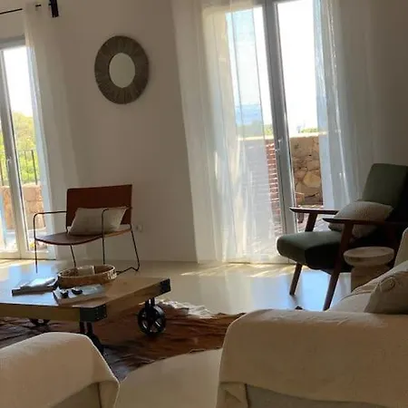 Falcone Marinu ***** * Kamiesch