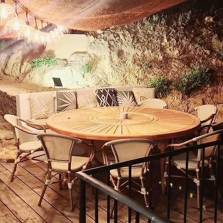 Villa Falcone Marinu ***** *