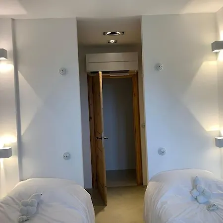 Falcone Marinu ***** * Kamiesch